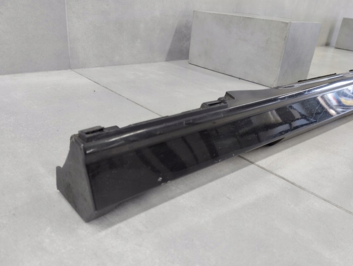 MOULURE SEUIL GAUCHE AUDI A6 C7 S LINE 4G0 LIFT 14- BERLINE UNIVERSEL