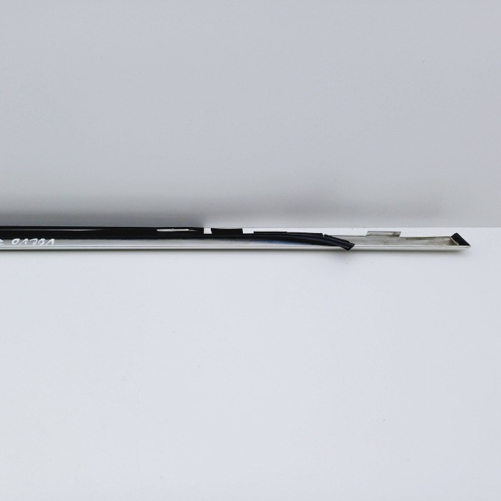 MOULURE RACLOIR CHROME DROIT ARRIÈRE VOLVO 740 UNIVERSEL NR339
