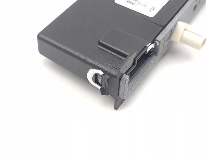 PORSCHE CAYENNE (92A) AMPLIFICATEUR D'ANTENNE 2011 7P5035225M