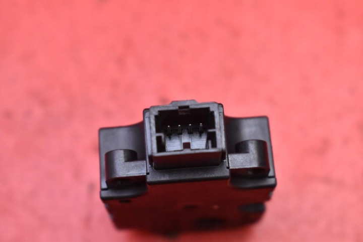 PETIT MOTEUR RÉCHAUFFEURS CZ113930-0854 AUDI A8 D4 4.2 FSI 372 KM 10-14