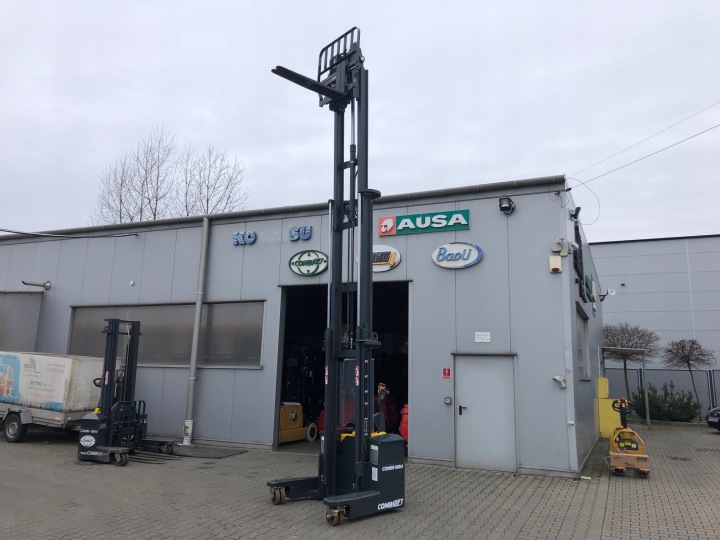 COMBILIFT WR4 WIELOKIERUNKOWY LATÉRAL CHÂSSIS MAGAZYNOWY À UDZWIGU 2000 KG