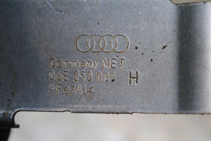 AUDI Q5 SQ5 06E253009H PIÈCE MOTEUR