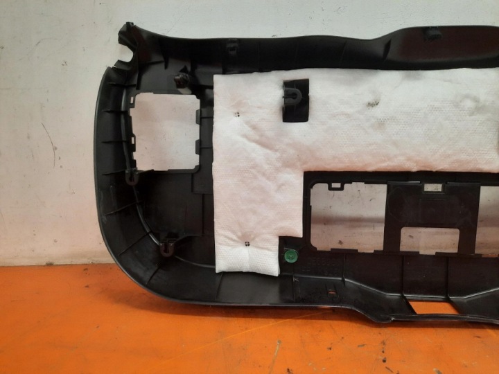 MAZDA CX-3 14-21 GARNITURE COUVERCLES DE COFFRE D10E68960