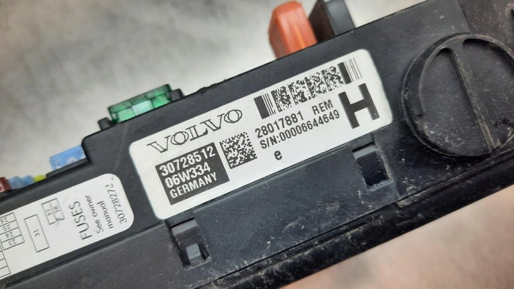 MODULE REM 30728512 VOLVO S60 I 2.4 D5 LIFT