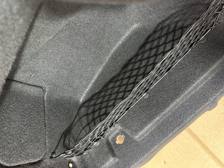 COLLECTEUR COUVERCLES DE COFFRE GAUCHE GAUCHE INSONORISATION MERCEDES E CLASSE W213 AVEC BERLINE