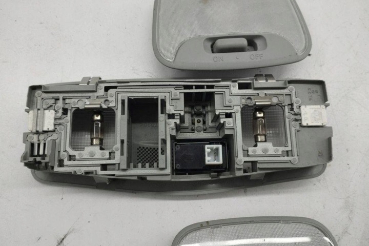 AUTRE PIÈCES INTERNE PEUGEOT 4007 (GP_) 1151347 2.2L DIESEL 115KW 2007