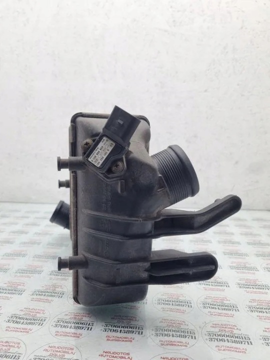 RADIATEUR D'INTERCOOLER AUDI A4 AVANT (8K5, B8) 8E0145805AD 2.9L DIESEL 2009