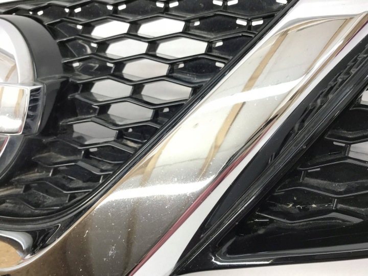 NISSAN QASHQAI II J11 13-17 CALANDRE GRILLE PARE-CHOCS RADIATEUR A0855479