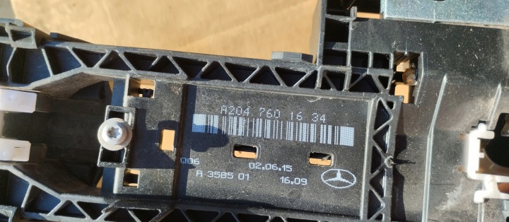SERRURE POIGNÉE PORTES DROIT AVANT MERCEDES CLA W117 A0997202201