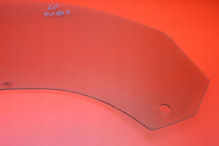 GLACE LATÉRALE GAUCHE AVANT AVANT BMW E81 3D LIFT 07-12