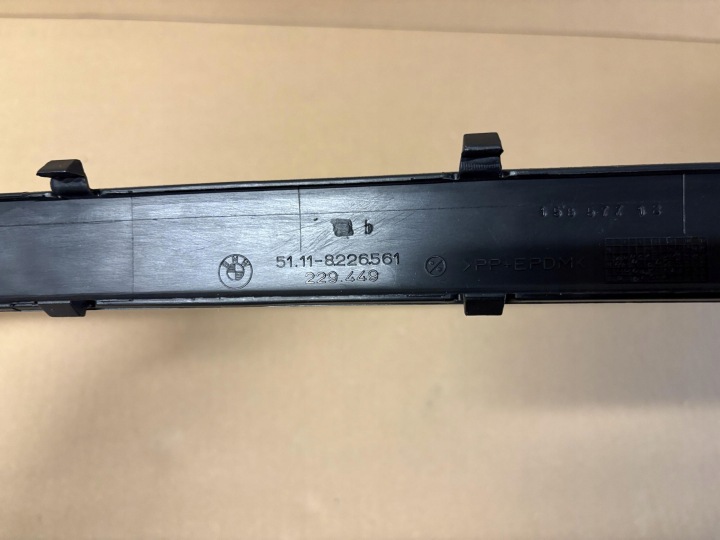 BMW 5 E39 MOULURE PARE-CHOCS GAUCHE AVANT NEUF ORIGINAL 8226561 5 E39