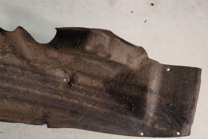 PASSAGE DE ROUE GAUCHE ARRIÈRE BMW 1 (E87) 7202638 1.8L DIESEL 100KW 2008