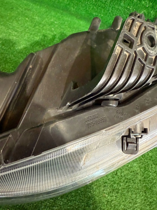 PROJECTEUR GAUCHE HONDA CIVIC X NR:414