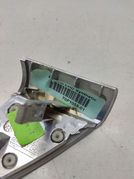BMW X5 E70 2011 MOULURE DÉCORATIVE 70P1055