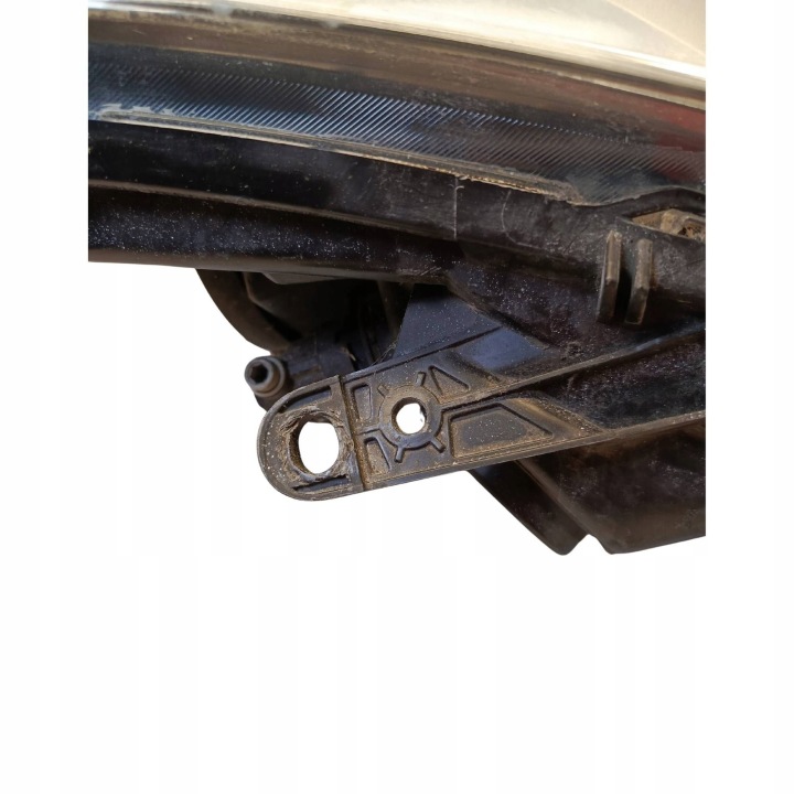 PROJECTEUR PHARE AVANT CÔTÉ GAUCHE RENAULT CLIO III 8200892493