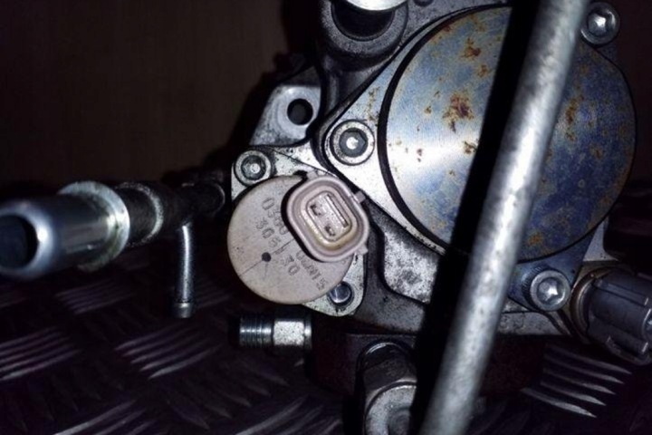 POMPE CARBURANTS OPEL MERIVA B 8980924670 1.7L DIESEL 74KW 2010