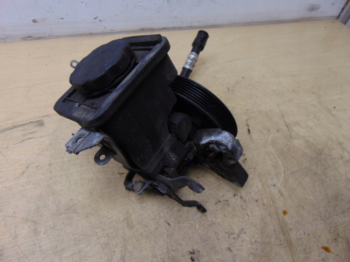 POMPE AMPLIFICATEUR BMW X3 E83 2.0D 7692974536