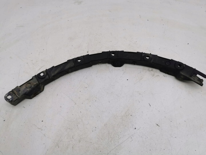 AUDI A2 2001 ARRIÈRE CÔTÉ DROITE POIGNÉE FIXATION GARDE-BOUE AVANT