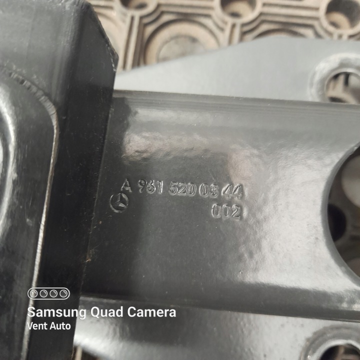 POIGNÉE SUPPORT CHÂSSIS MERCEDES ACTROS MP5 A9615200744 A9615200344