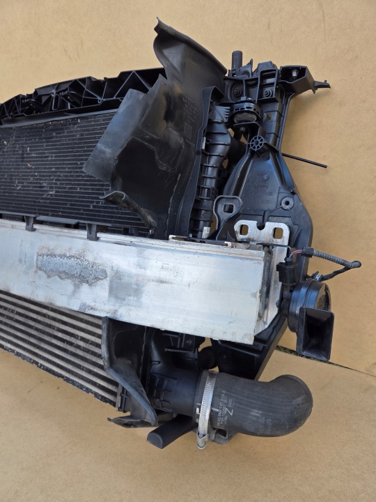 ENSEMBLE RADIATEURS PANNEAU AVANT VENTILATEUR AUDI Q3 8U 2.0 TFSI 2.0 TDI 2011-18