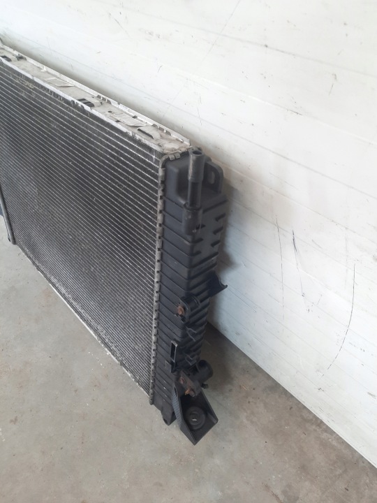 RADIATEUR EAU LAND ROVER DISCOVERY III PCC500102