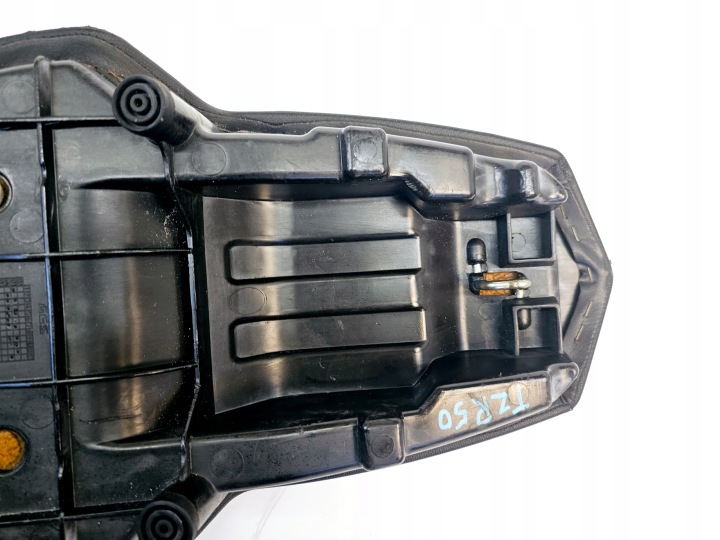 YAMAHA TZR 50 SIÈGE BANQUETTE ARRIÈRE SIÈGE
