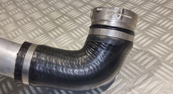 BMW 5 E60 E61 535D 3.5 D FIL TUYAU TUYAU AIR ÉCHANGEUR D'AIR DE SURALIMENTATION 7790132