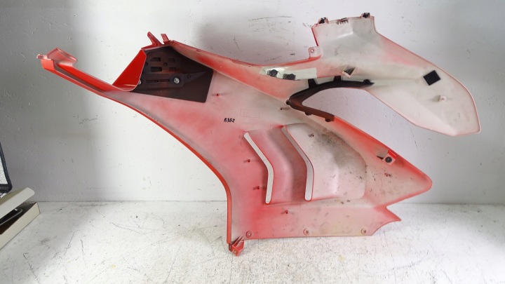 R352 DUCATI PANIGALE V4 V4S CÔTÉ DÉFLECTEUR D'AIR PROTECTION AILE 4801A611A