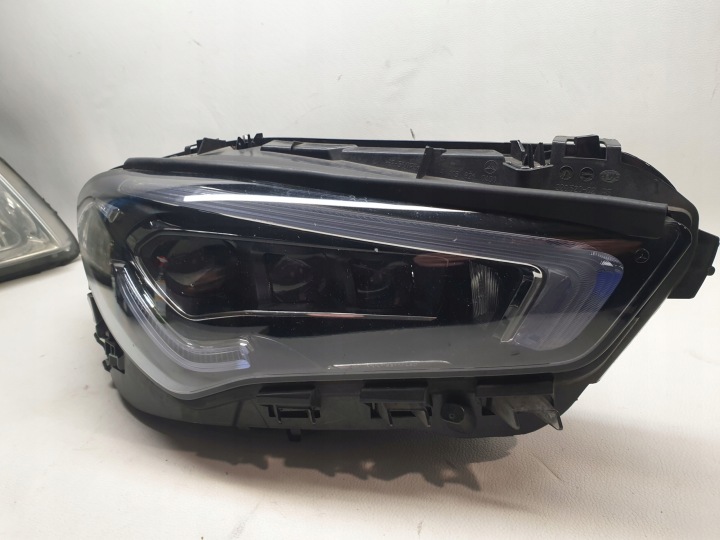 MERCEDES CLA C118 W118 A118 PHARE DROIT AVANT MULTIBEAM LED A1189067001