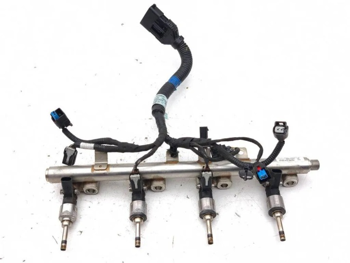 KIA SPORTAGE 2022 ENSEMBLE INJECTEURS 353002M400