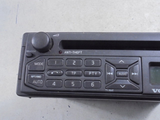 VOLVO S40 V40 I 00-03 RADIO CD LIFT 8633020