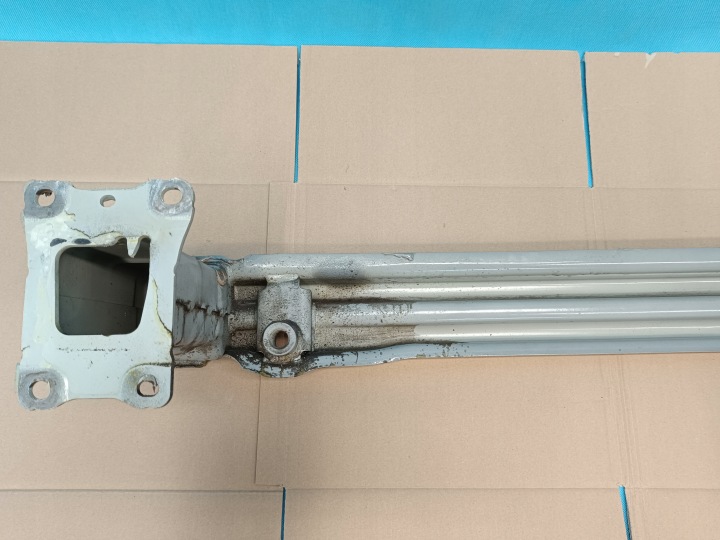 SKODA KAROQ LIFT 1.5 TSI 110KW 2023 R POUTRE PARE-CHOCS ARRIÈRE 575807305B