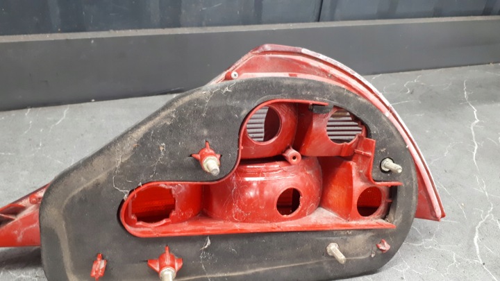 46540059 PHARE GAUCHE ARRIÈRE LANCIA YPSILON 93-03