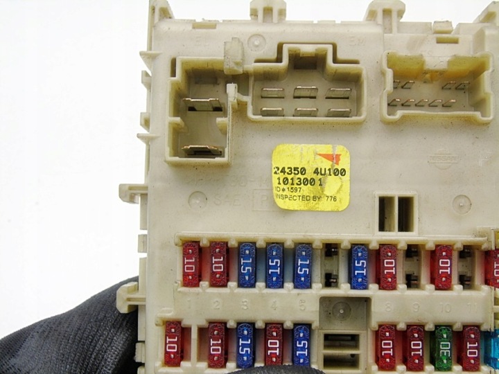 BOÎTE FUSIBLES NISSAN ALMERA TINO 2002 2.2 DI DCI