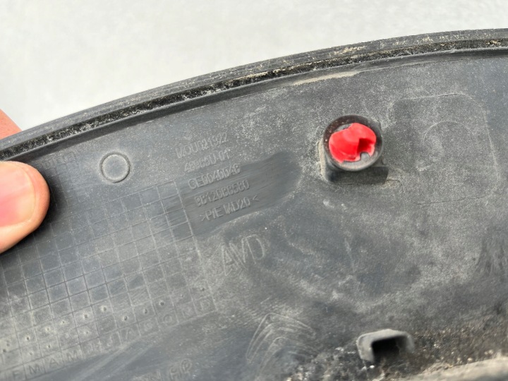MOULURE SUR AILE AVANT DROIT DROITE CITROEN C3 III 9812088580