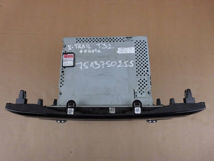 NISSAN X-TRAIL T32 2018 NAVIGATION 7 513 750 225 7513750225 25915 HV01A