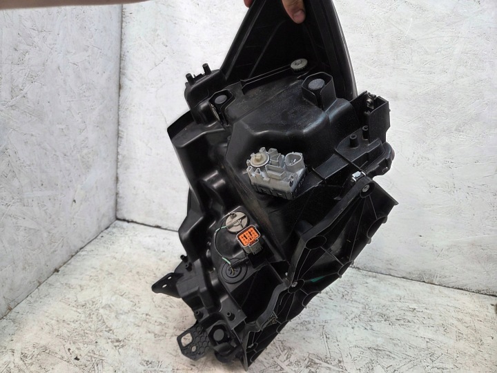 SUZUKI SX4 S-CROSS 16-21 PROJECTEUR PHARE DROIT AVANT DROITE 100-18738