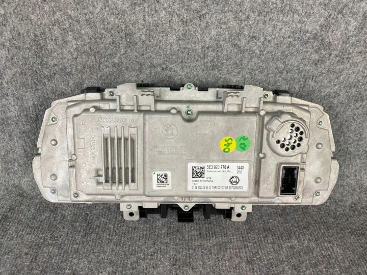 COMPTEUR TABLEAU DE BORD VIRTUAL SKODA OCTAVIA IV 4 5E3920770A