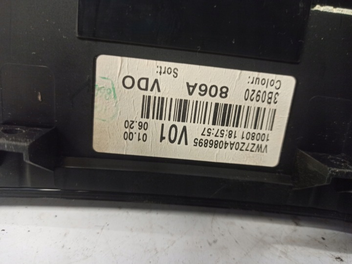 VOLKSWAGEN PASSAT B5 RESTYLAGE 1.9 TDI COMPTEUR TABLEAU DE BORD 3B0920806A