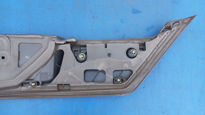 8223241 CACHE COUVERCLES DE COFFRE ARRIÈRE BMW 7 E65 E66 TERLINGGRAU 7042925