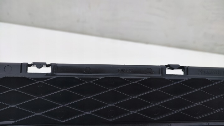 BMW 3 E90 E91 LIFT GRILLE CALANDRE BOUCHON PARE-CHOCS GAUCHE AVANT (KR67)
