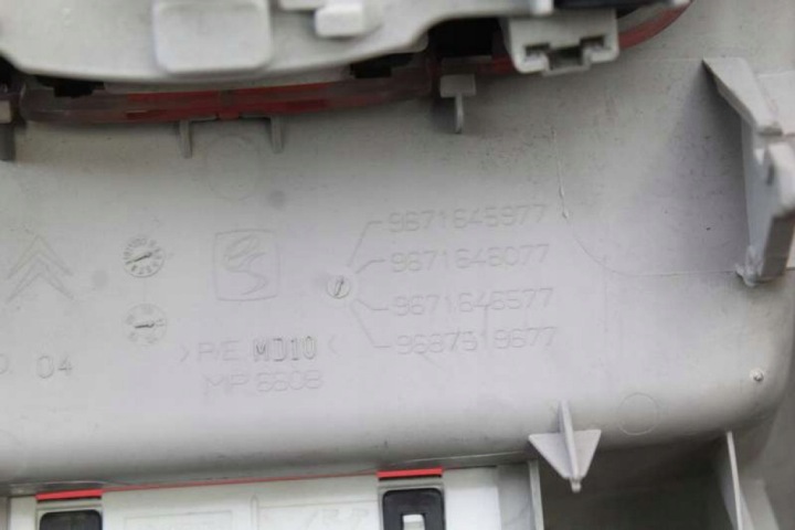 AMPOULE ÉCLAIRAGE INTÉRIEUR AVANT 96887290BJ CITROEN C4 2 II B7 10-17