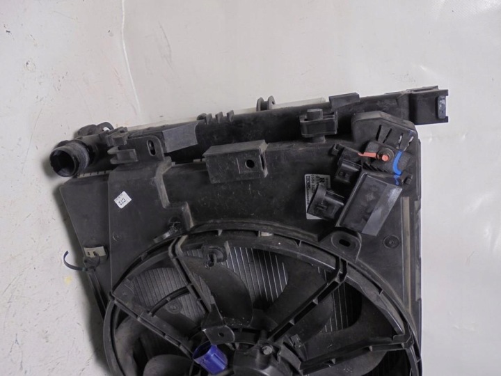 ENSEMBLE RADIATEURS COURROIE AVANT VENTILATEUR 214818009R RENAULT CAPTUR I LIFT 18R
