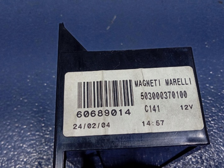 ALFA ROMEO 156 LIFT MONITEUR ÉCRAN 60689014