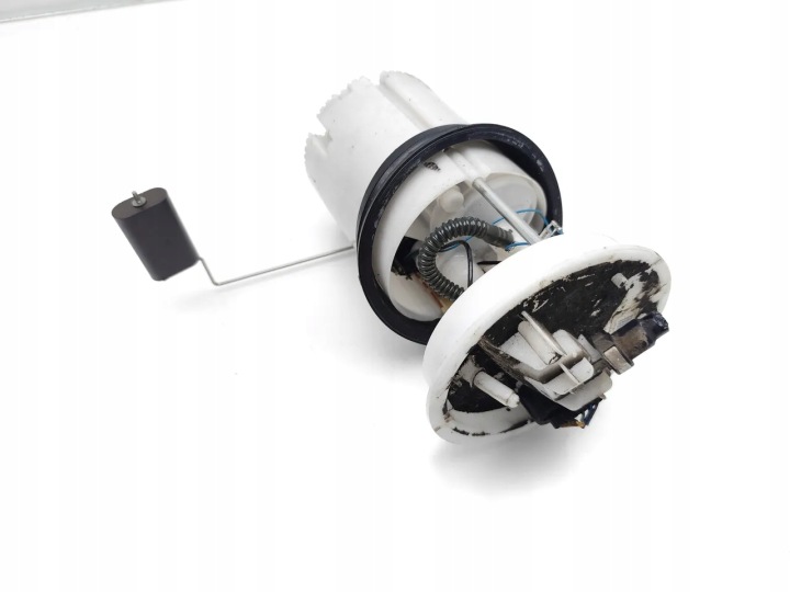 VOLVO V40 POMPE CARBURANTS DANS ZBIORNIKU T2 ESSENCE 90KW (122 HP) 31321091 2018