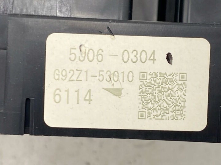 2017 TOYOTA RAV 4 (XA40) BOÎTE FUSIBLES G92Z153010