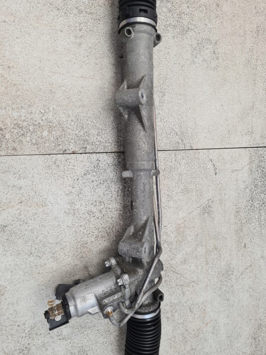 MERCEDES W204 CRÉMAILLÈRE DE DIRECTION EUROPE A20411011017