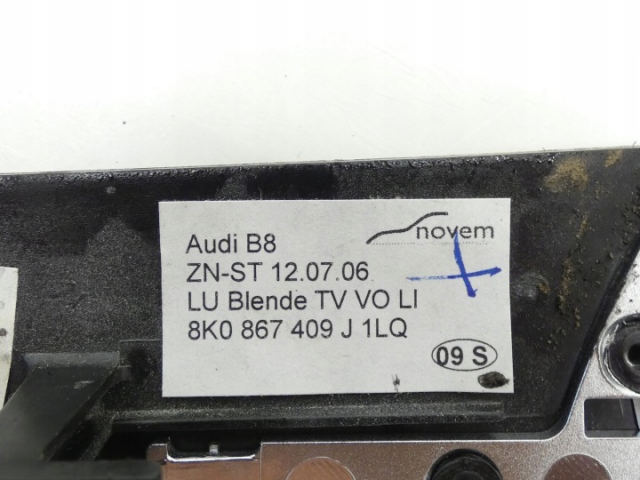 4X BAGUETTES DÉCORS SUR PORTES AUDI A5 8T S-LINE 5PORTES SPORTBACK 8K0867409J