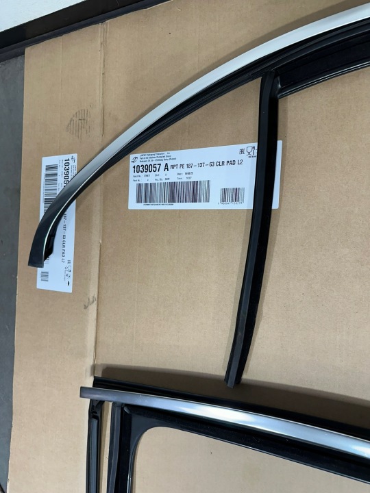 BAGUETTES PORTES SUPÉRIEUR JOINTS D'ÉTANCHÉITÉ PORTES CHROME CHROME MERCEDES W205 BERLINE