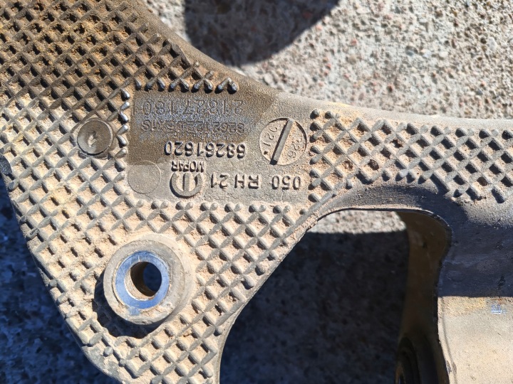 BRAS DE SUSPENSION INFÉRIEUR GAUCHE DODGE RAM 1500, 5 GEN, 2019-